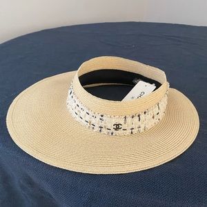 Chanel Visor! NWT Signature Tweed with Bow!